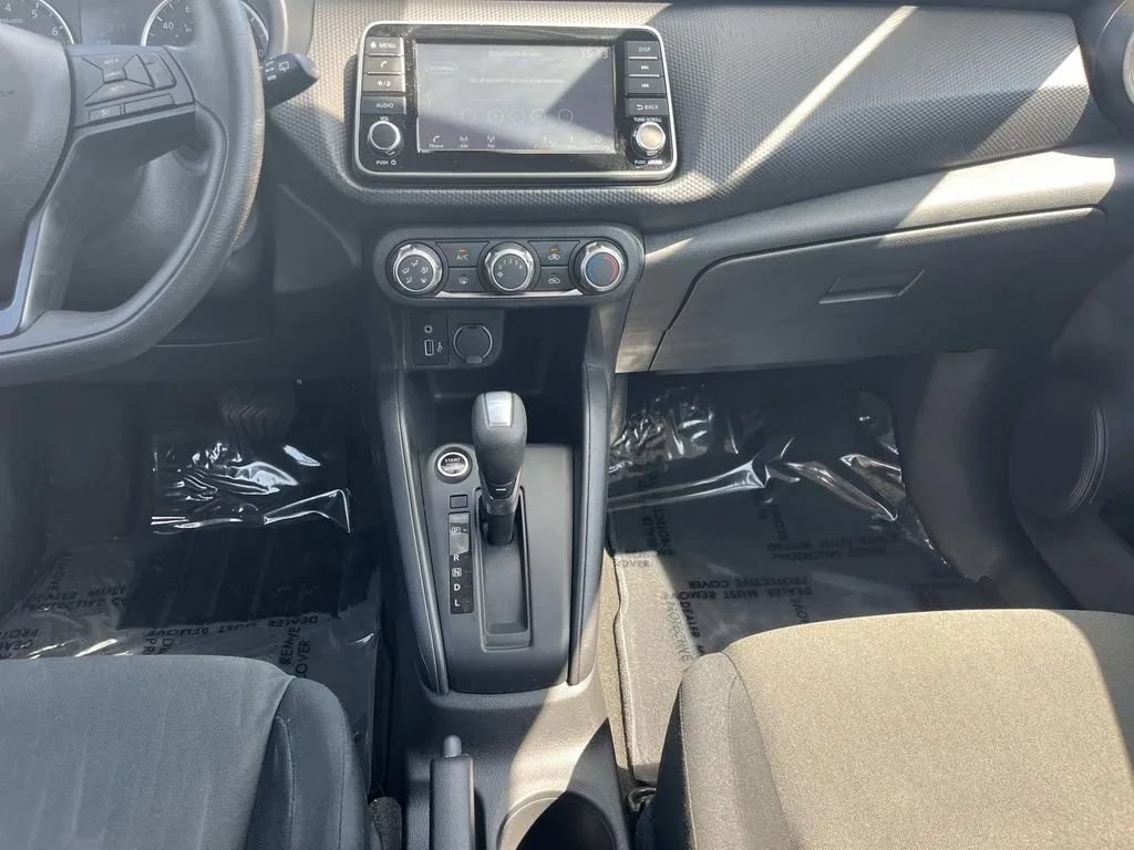 Used 2024 Nissan Kicks S FWD image 17