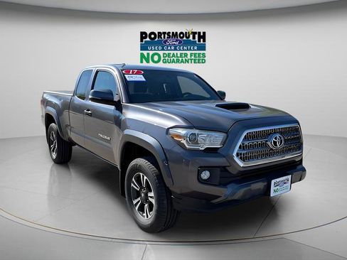 Used 2017 Toyota Tacoma TRD Sport w/ Tow Package (A/T) AWD/4WD image 18
