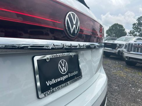 New 2026 Volkswagen Atlas SE FWD image 26