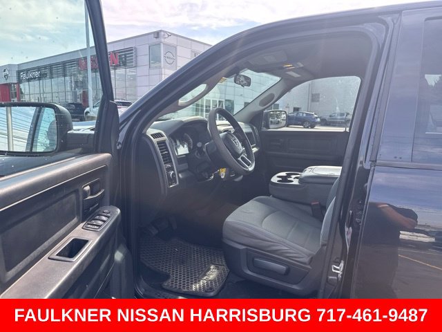 Used 2017 RAM 1500 Express w/ Black Ram 1500 Express Group AWD/4WD image 13