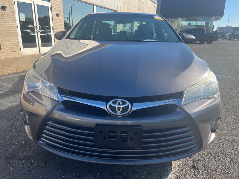 Used 2015 Toyota Camry LE FWD image 2