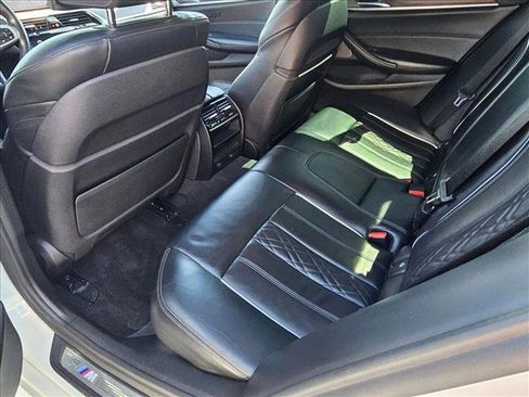 Used 2019 BMW M550i xDrive image 19