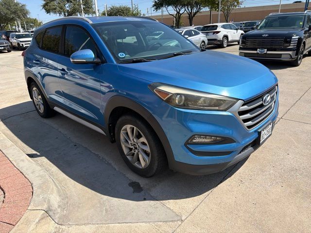 Used 2017 Hyundai Tucson SE Plus FWD image 3