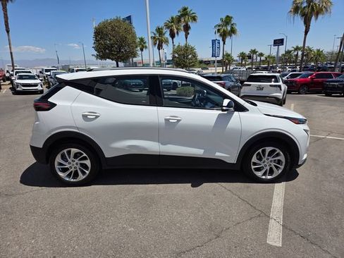 Certified 2022 Chevrolet Bolt EUV LT FWD image 7