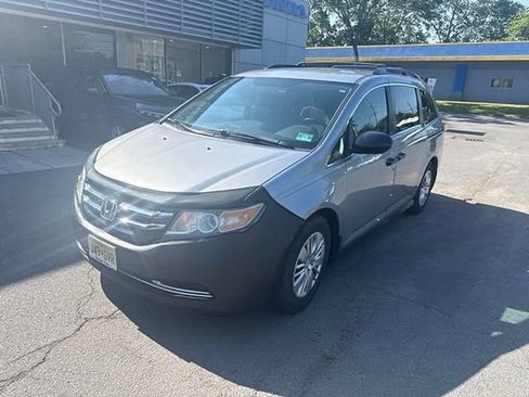 Used 2016 Honda Odyssey LX image 3