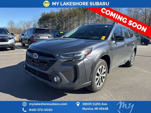 Used 2025 Subaru Outback Premium w/ Popular Package #1A image 3