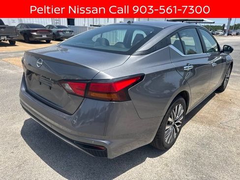 Certified 2025 Nissan Altima 2.5 SV FWD image 3