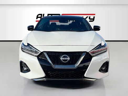 Used 2022 Nissan Maxima SR w/ Sport Mat Group FWD image 2