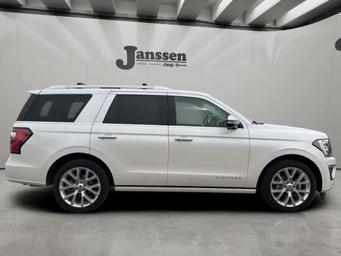 Used 2019 Ford Expedition Platinum AWD/4WD image 5