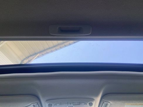 Used 2018 Nissan Sentra SR w/ Premium Package (P02) FWD image 24