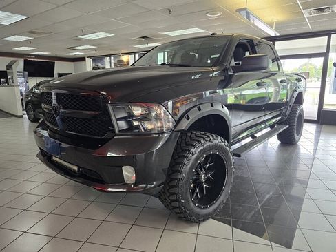 Used 2018 RAM 1500 Express w/ Black Ram 1500 Express Group AWD/4WD image 1