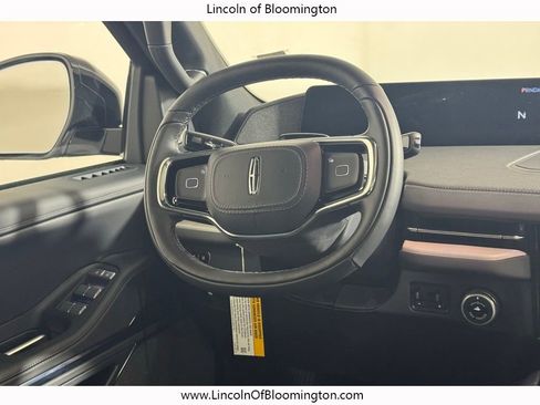 New 2026 Lincoln Navigator L Reserve AWD/4WD image 24