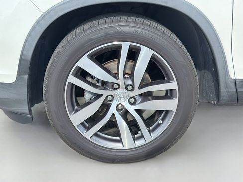 Used 2016 Honda Pilot Touring image 40