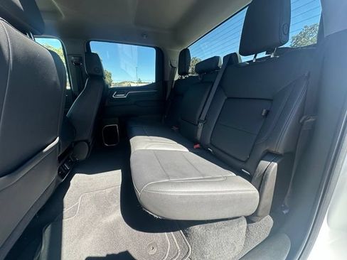 Used 2025 GMC Sierra 1500 SLT AWD/4WD image 5