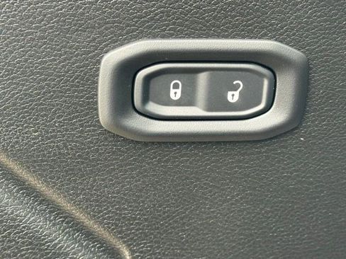 New 2026 Jeep Gladiator Sport AWD/4WD image 11