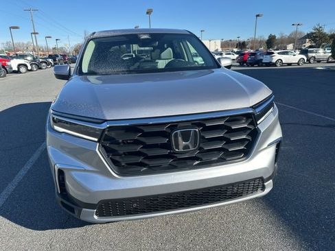 Certified 2025 Honda Pilot EX-L image 25