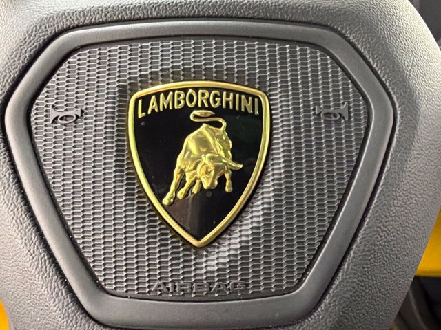 Used 2023 Lamborghini Urus S AWD/4WD image 32