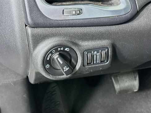 Used 2015 Dodge Dart SXT w/ Sun/Sound Group FWD image 17