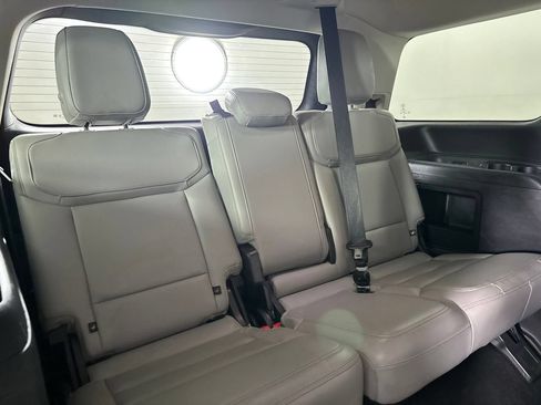 Used 2025 Ford Expedition Active AWD/4WD image 29