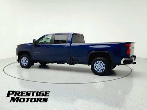 Used 2022 Chevrolet Silverado 3500 LT w/ Convenience Package AWD/4WD image 5