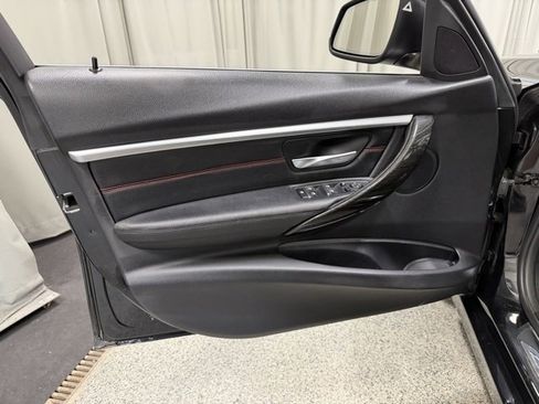 Used 2018 BMW 330i xDrive Sedan image 19