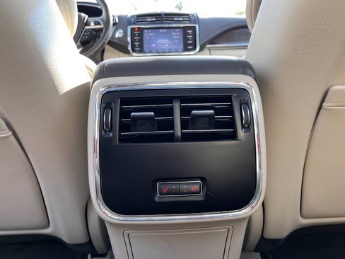 Used 2020 Lincoln Continental AWD w/ Premium Package image 19
