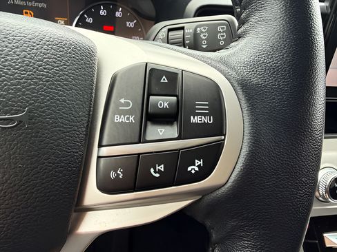 Used 2023 Ford Explorer XLT AWD/4WD image 20