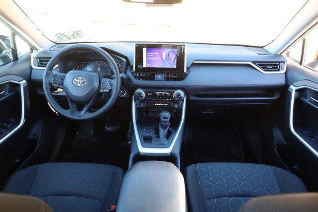 Used 2025 Toyota RAV4 XLE AWD/4WD image 24