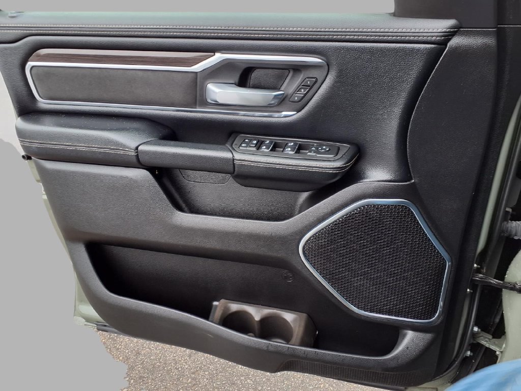 Used 2026 RAM 1500 Laramie AWD/4WD image 17