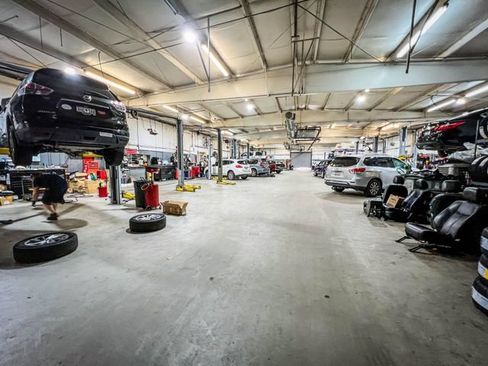 Used 2025 Nissan Leaf S FWD image 20