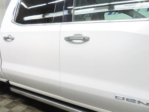 Used 2020 GMC Sierra 1500 Denali w/ Denali Ultimate Package AWD/4WD image 24
