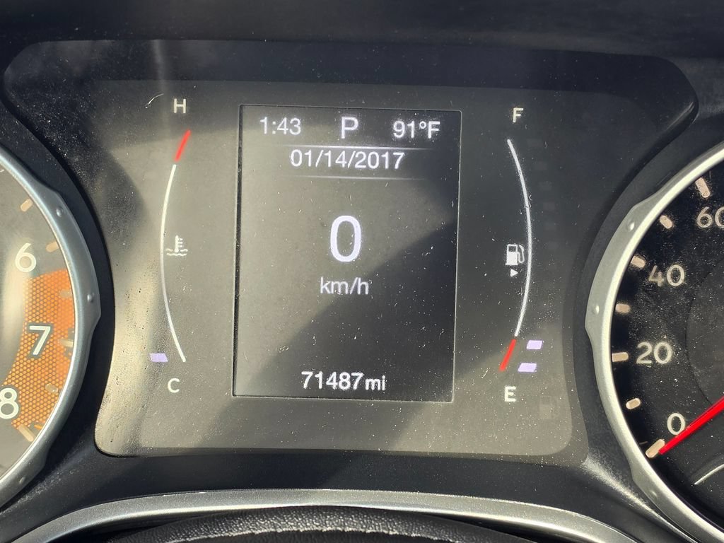 Used 2018 Jeep Compass Latitude FWD image 16