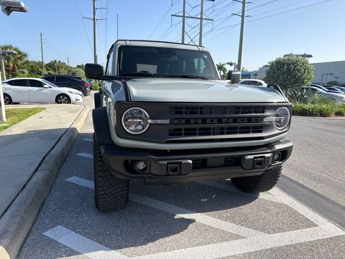Used 2024 Ford Bronco Black Diamond AWD/4WD image 3