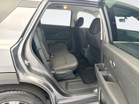 Used 2025 Nissan Pathfinder SV AWD/4WD image 21