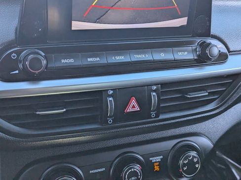 Used 2022 Kia Forte LXS image 25