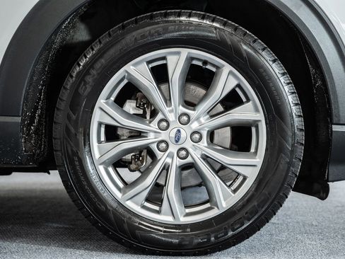 Used 2020 Ford Explorer Limited w/ Class III Trailer Tow Package image 25