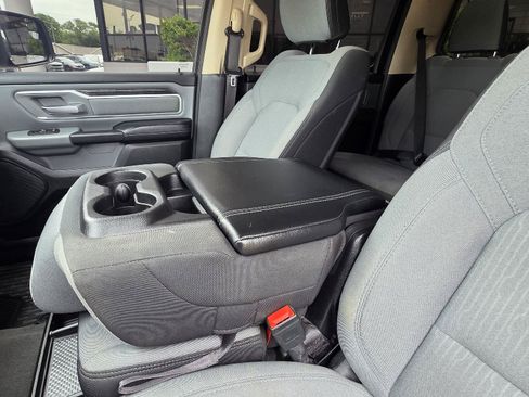 Used 2020 RAM 1500 Big Horn AWD/4WD image 38