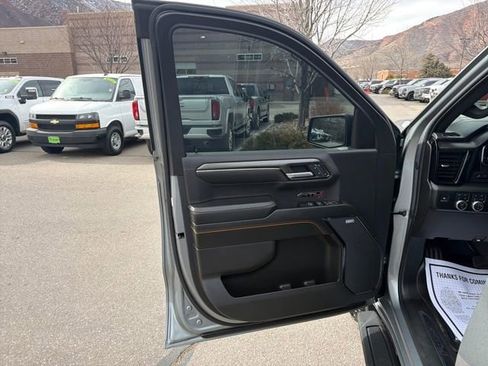 Used 2024 GMC Sierra 1500 AT4 w/ Technology Package image 10