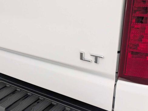 Used 2022 Chevrolet Silverado 2500 LT w/ Fleet Comfort Package image 13