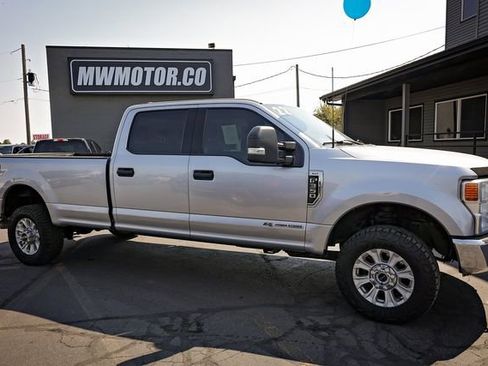 Used 2022 Ford F350 XLT w/ Camper Package AWD/4WD image 5