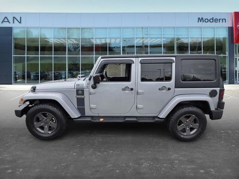 Used 2016 Jeep Wrangler Unlimited Sport image 8