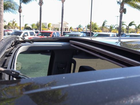 Used 2023 GMC Sierra 3500 Denali w/ Denali Black Diamond Edition image 6