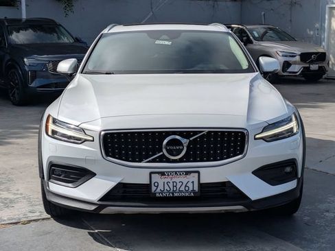 Used 2020 Volvo V60 T5 Cross Country AWD/4WD image 8