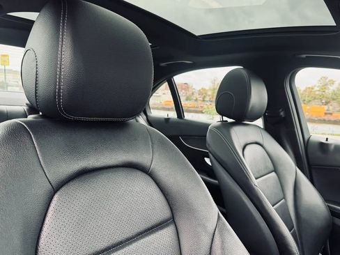 Used 2021 Mercedes-Benz C 300 4MATIC Sedan image 22