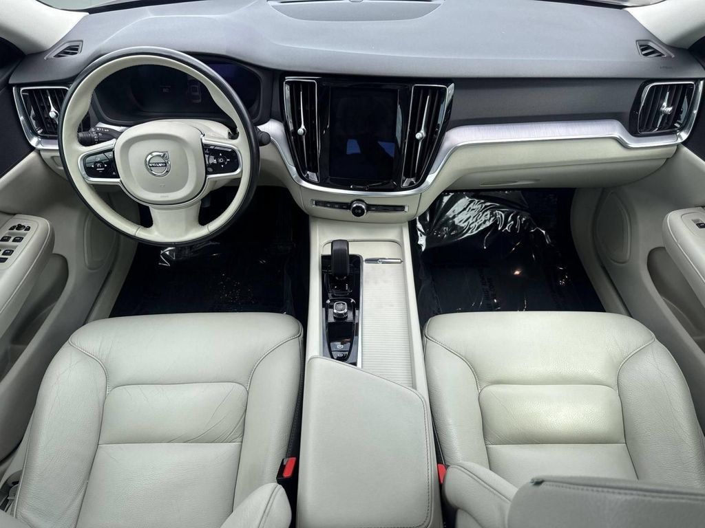 Used 2024 Volvo S60 B5 Core FWD image 29