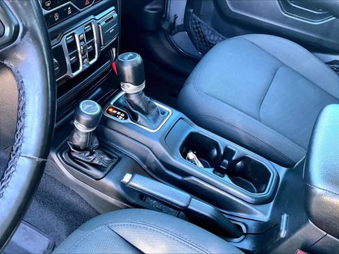 Used 2023 Jeep Wrangler Willys image 20