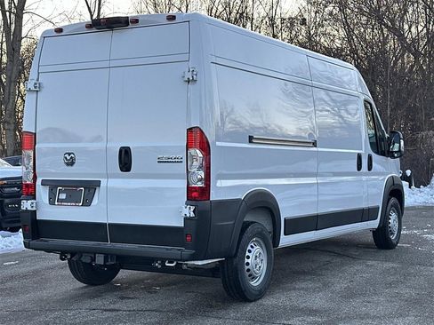 New 2026 RAM ProMaster 2500 w/ Convenience Group image 3