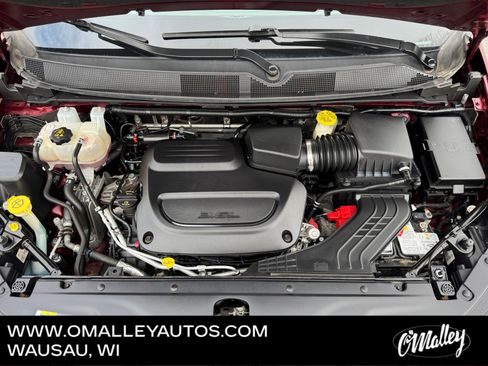 Used 2021 Chrysler Pacifica Touring AWD/4WD image 24