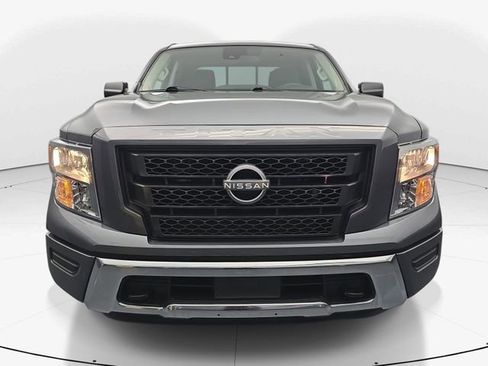 Used 2024 Nissan Titan SV image 4