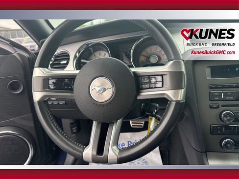 Used 2010 Ford Mustang Coupe RWD image 20